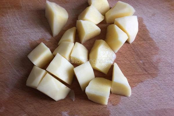 土豆烧排骨的做法图解4