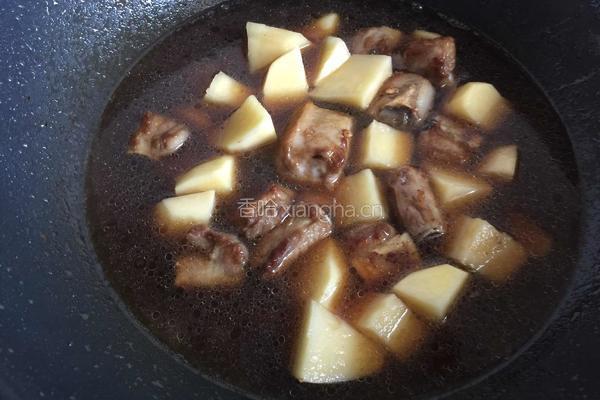 土豆烧排骨的做法图解10
