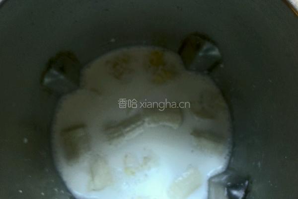 香蕉牛奶的做法图解3