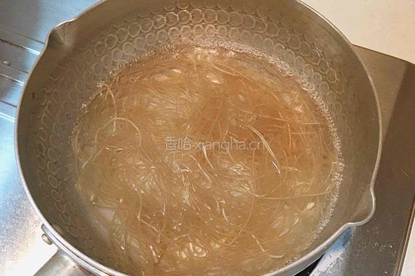 香辣蟹粉丝煲的做法图解3