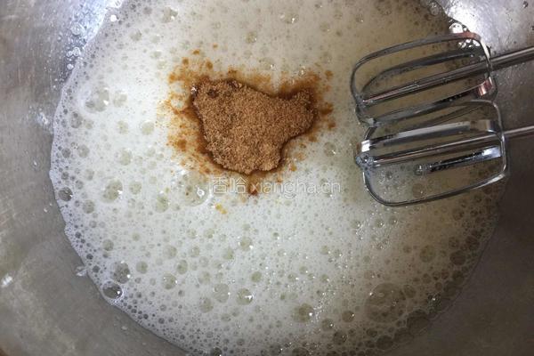 红糖桂圆戚风蛋糕的做法图解9