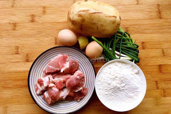 炸莲藕肉丸的做法图解1