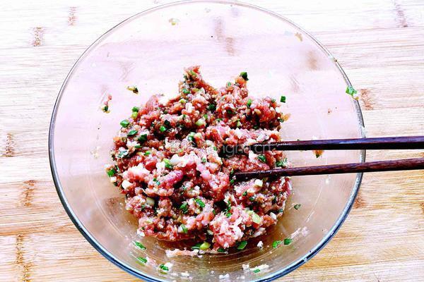 炸莲藕肉丸的做法图解4