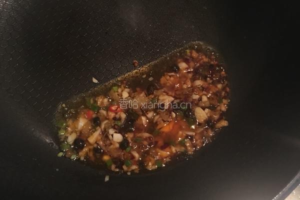 剁椒蒸鱼尾的做法图解5
