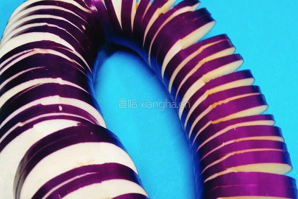 藜麥小米煮蟠龍茄子的做法图解2