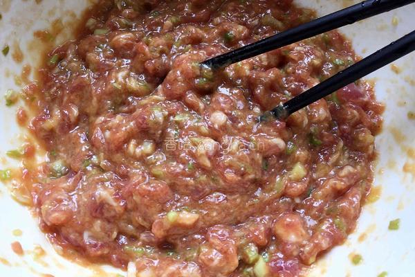 猪肉青椒馅饺子的做法图解8