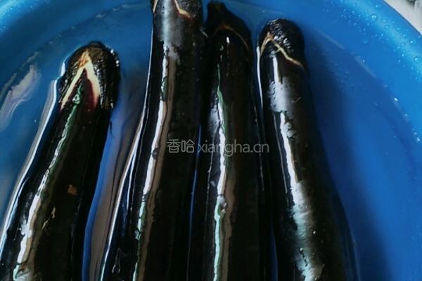 油炸茄盒的做法图解1