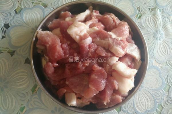 肉段地三鲜的做法图解1