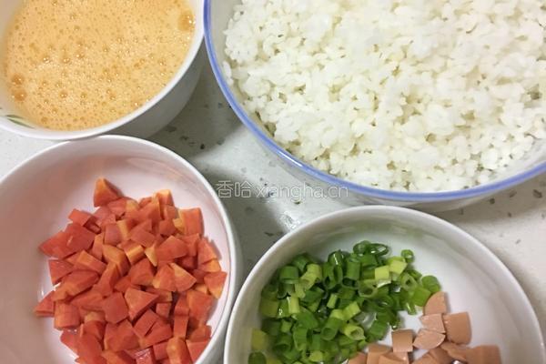 蛋炒饭的做法图解1