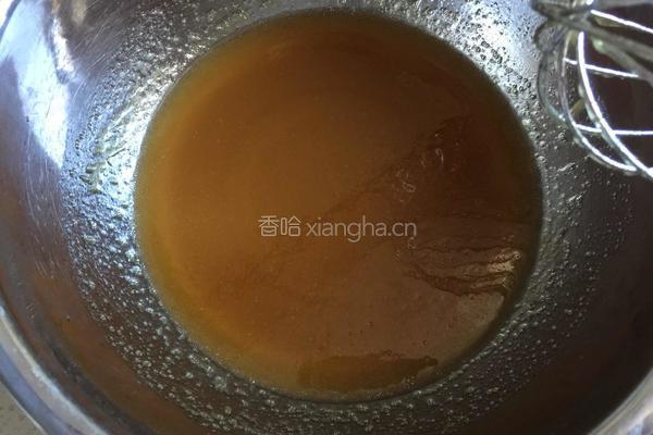 蛋黄豆沙月饼的做法图解2