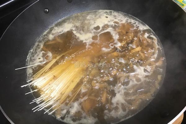 榨菜鸡丝面的做法图解4