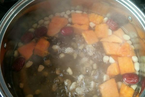 木瓜花生大枣汤的做法图解4