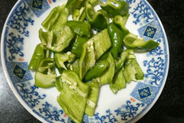 竹笋炒鸡腿肉的做法图解3