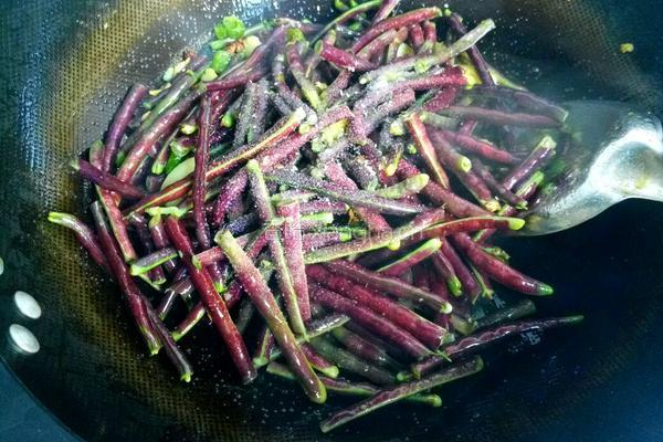 炒红豇豆的做法图解6
