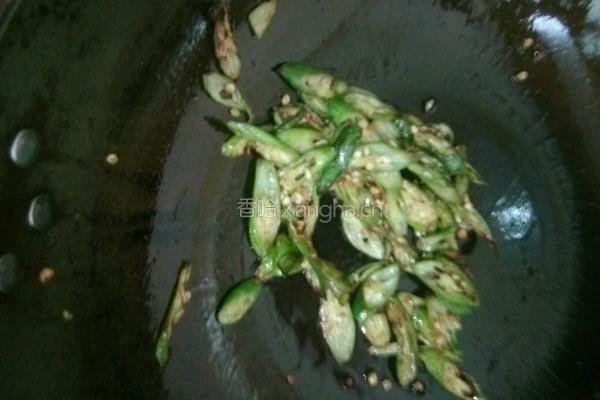 清炒秋葵的做法图解4