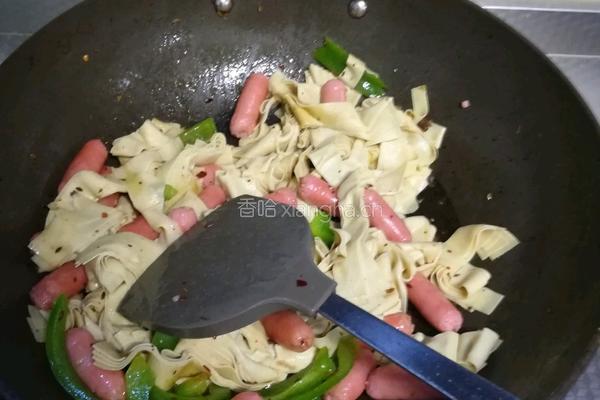 干豆腐炒亲亲肠的做法图解10