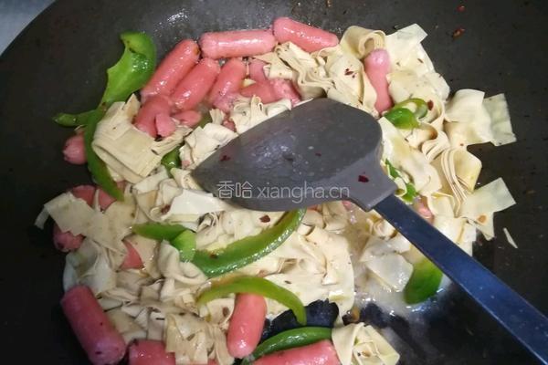 干豆腐炒亲亲肠的做法图解11