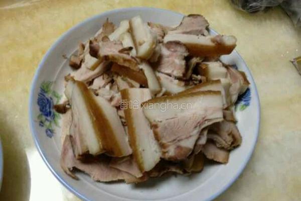 尖椒炒卤肉的做法图解2