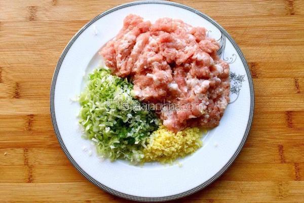 梅豆角肉包的做法图解5