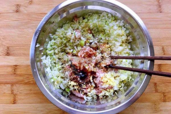 梅豆角肉包的做法图解6