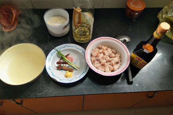 简易土豆红烧肉的做法图解1