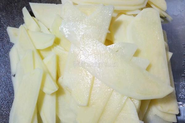 土豆片回锅肉的做法图解4