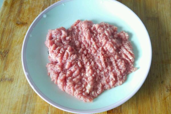 肉馅鸡蛋卷的做法图解1