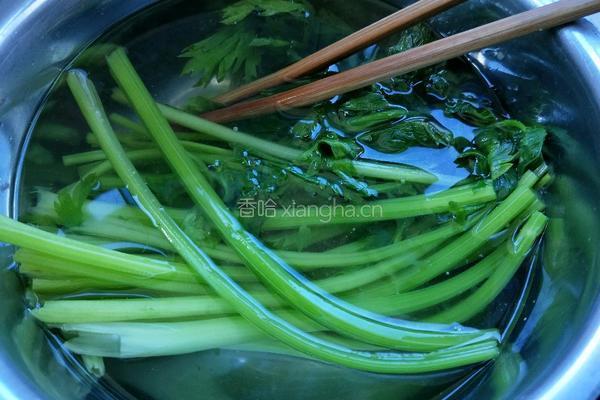 猪肉芹菜蒸饺的做法图解8