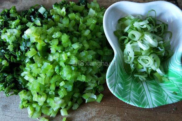 猪肉芹菜蒸饺的做法图解9