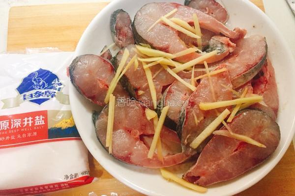 糖醋鱼块的做法图解4