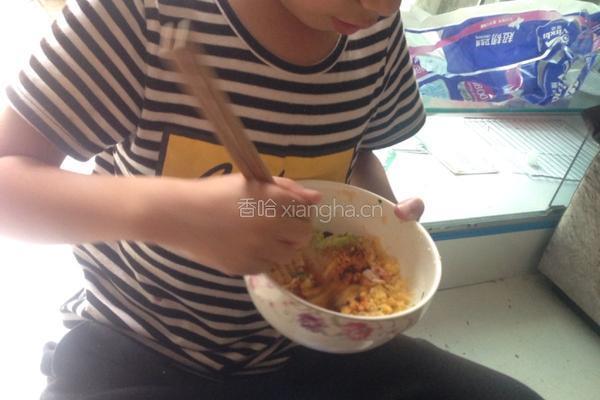 鸡蛋炒包谷饭的做法图解6