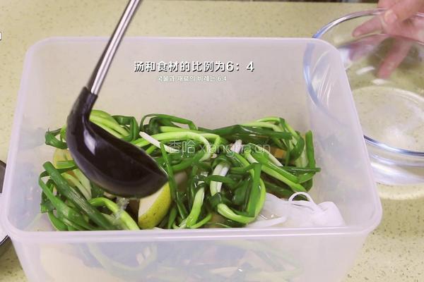 韩式萝卜水泡菜的做法图解18