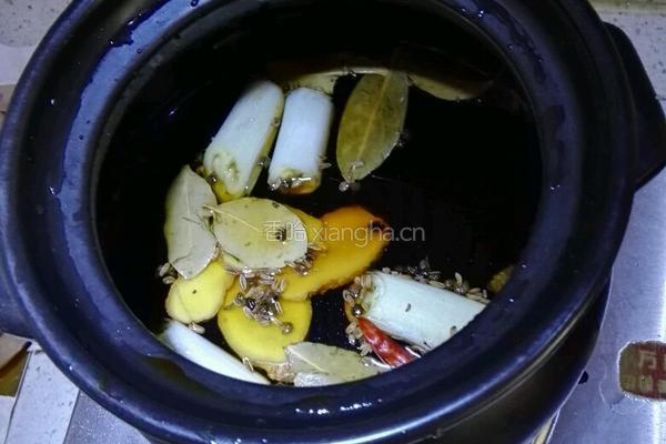 卤鸭掌的做法图解4