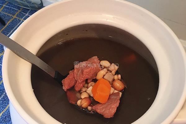 土茯苓滋阴养身老火靓汤的做法图解5