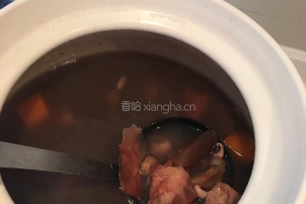 土茯苓滋阴养身老火靓汤的做法图解7