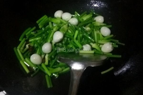 蒜薹鹌鹑蛋的做法图解4