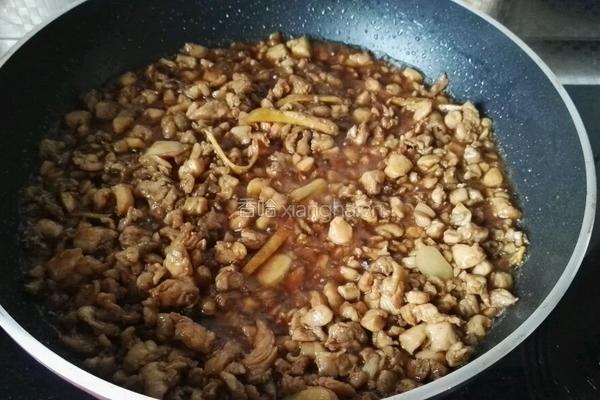 荷叶糯米鸡的做法图解6