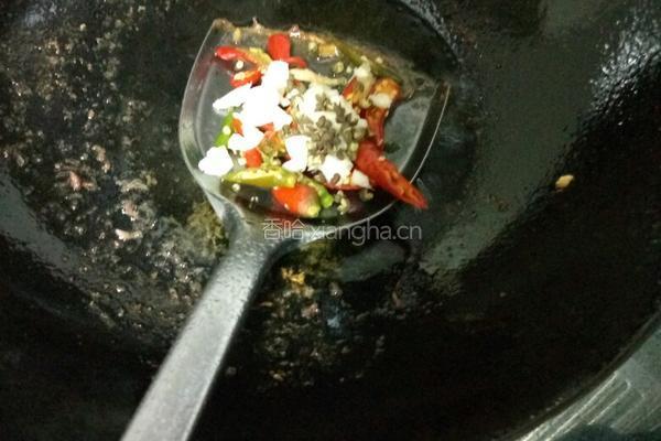扁豆炒瘦肉片的做法图解8