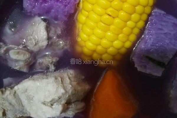 紫山药排骨汤的做法图解3