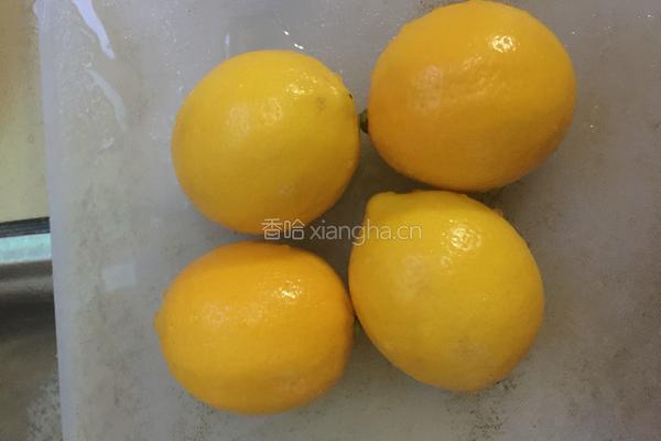 柠檬蜂蜜水的做法图解1