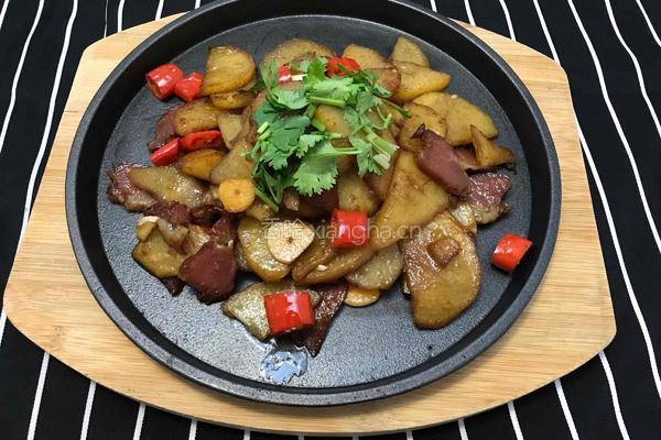 腊肉铁板烧土豆的做法图解11