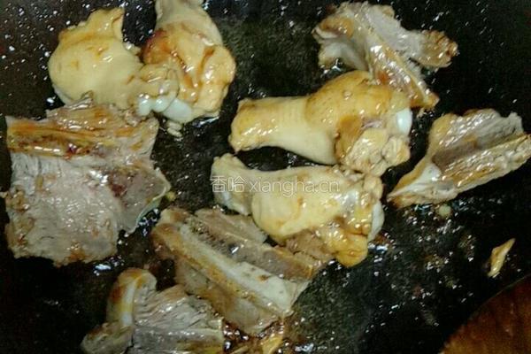 红酒可乐鸡腿排骨的做法图解4
