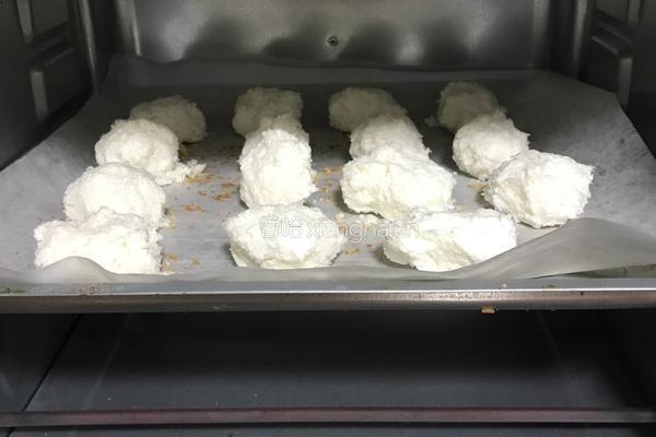 蛋白椰子球的做法图解7
