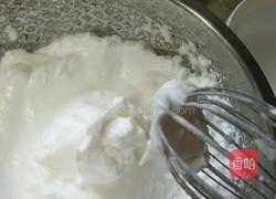 草莓果酱蛋糕卷的做法图解5