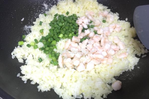 虾仁炒饭的做法图解9
