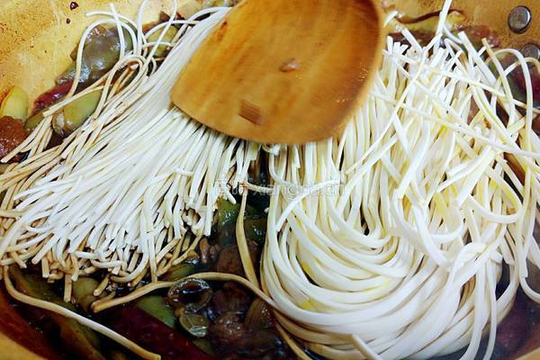 豆角焖面的做法图解7