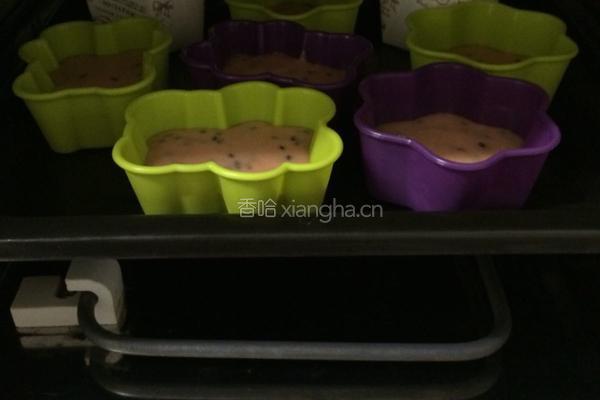 小熊出没 玛德琳蛋糕烘培的做法图解10