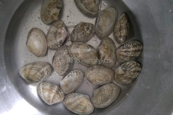简单爆炒花蛤的做法图解1