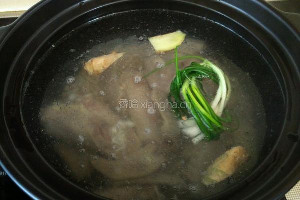 冬瓜薏仁鸭翅汤的做法图解5