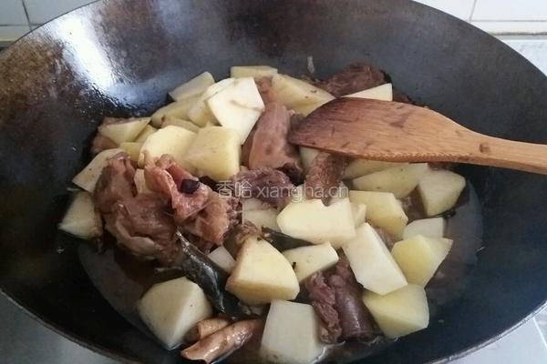 牛肉烧土豆的做法图解12